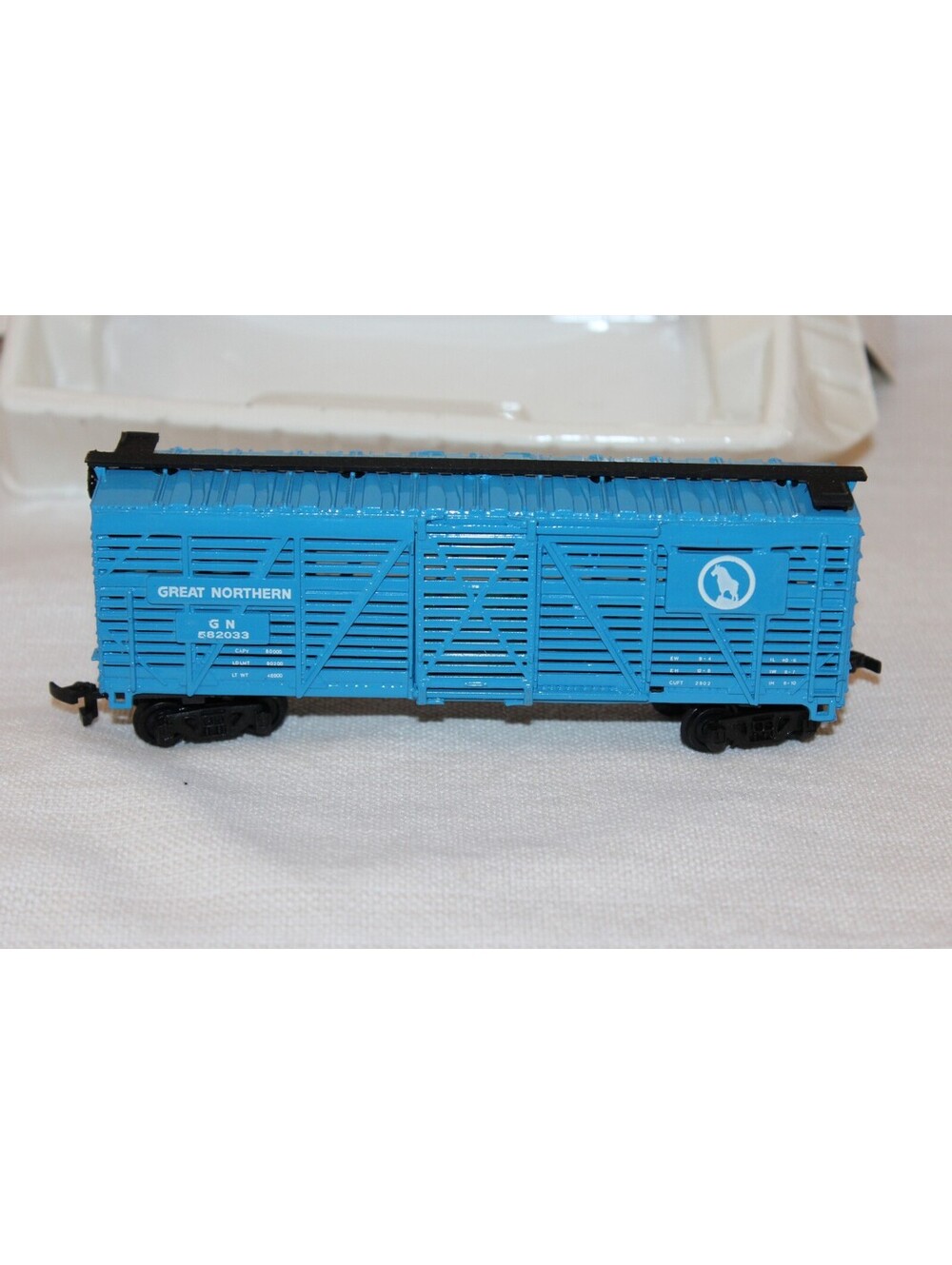 Bachmann HO Scale Great Northern GN 582033 Blue Stock Car Livestock Car w/ Box - Picture 2 of 3